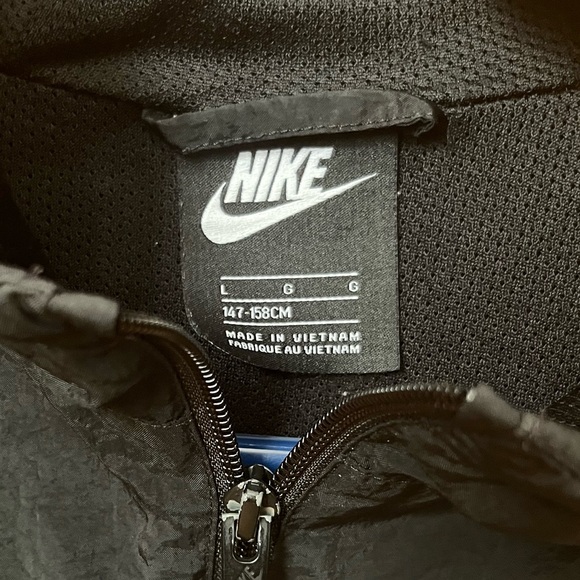 Nike Zip up Black Jacket - Picture 3 of 3